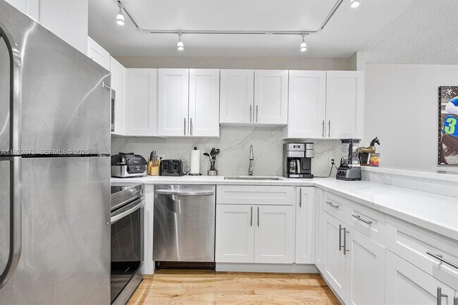 Foto del edificio - 600 Parkview Dr