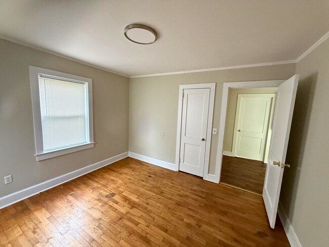 Foto del edificio - Spacious 2 Bed House | Private Patio + Sliding Door Dining Area