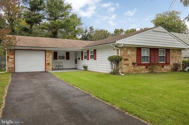 Building Photo - 41 Holstone Ln
