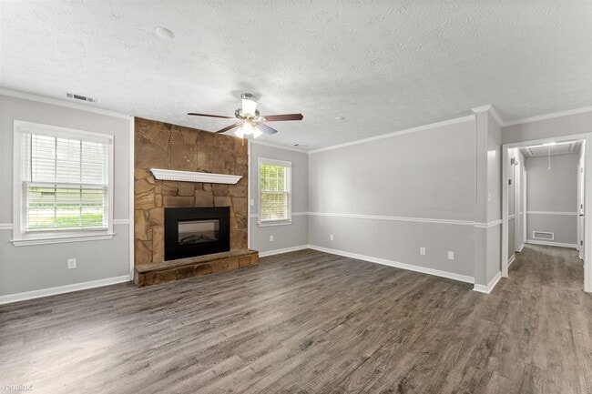 Building Photo - 3 br, 2 bath House - 1801 Riverridge Dr NW
