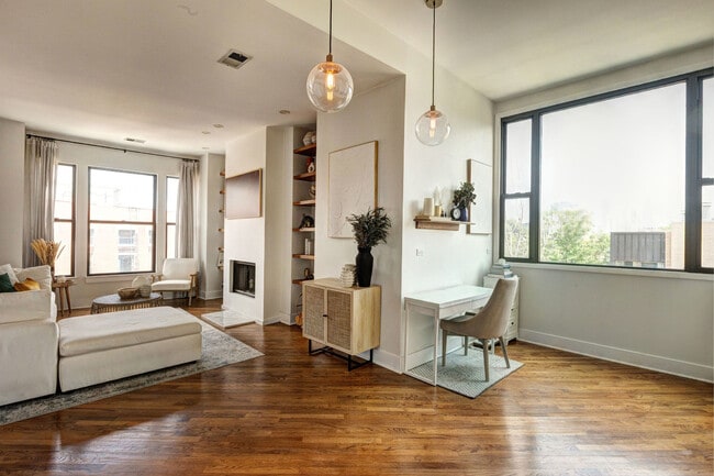Foto del edificio - 1367 W Erie St