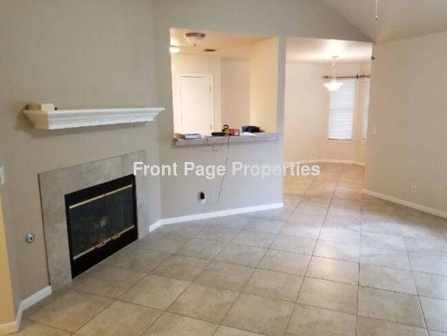 Foto del edificio - 1708 Primrose Ln