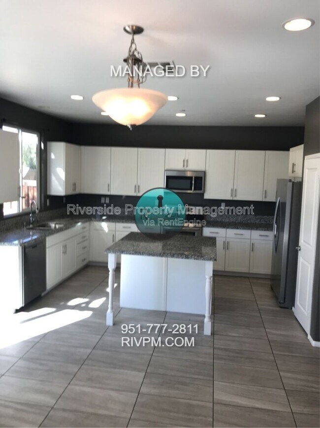 Foto del edificio - 8284 Camino Alto Dr