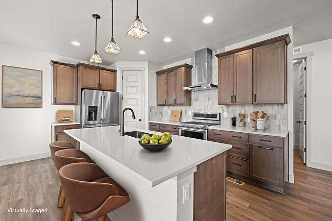 Foto del edificio - New-Build Paired Home with Dual Primary Suites, Finished Basement & Mountain Views