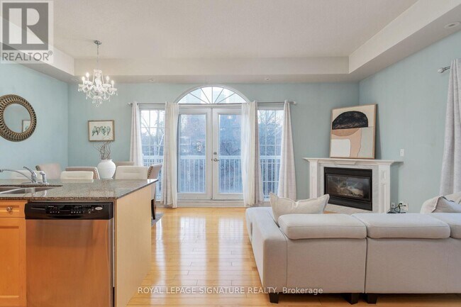 Building Photo - 539 Jarvis St