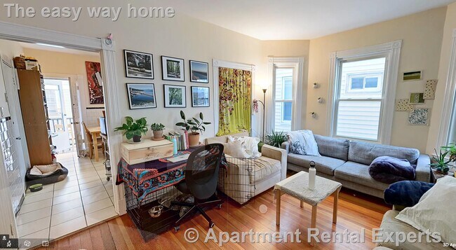 Building Photo - 378 Washington St