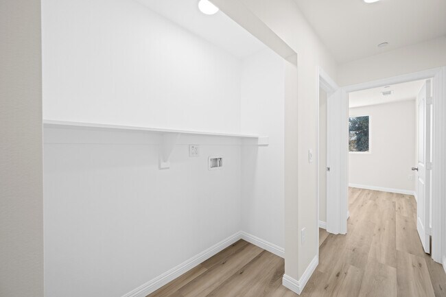 Building Photo - 6828 Miramonte Blvd