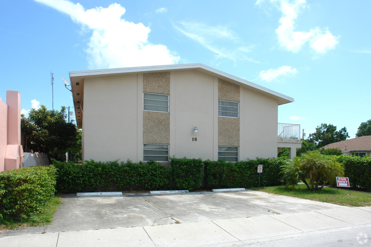 Building Photo - Bautista Apartments