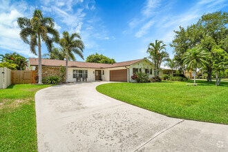 Building Photo - 4360 Elm Ave
