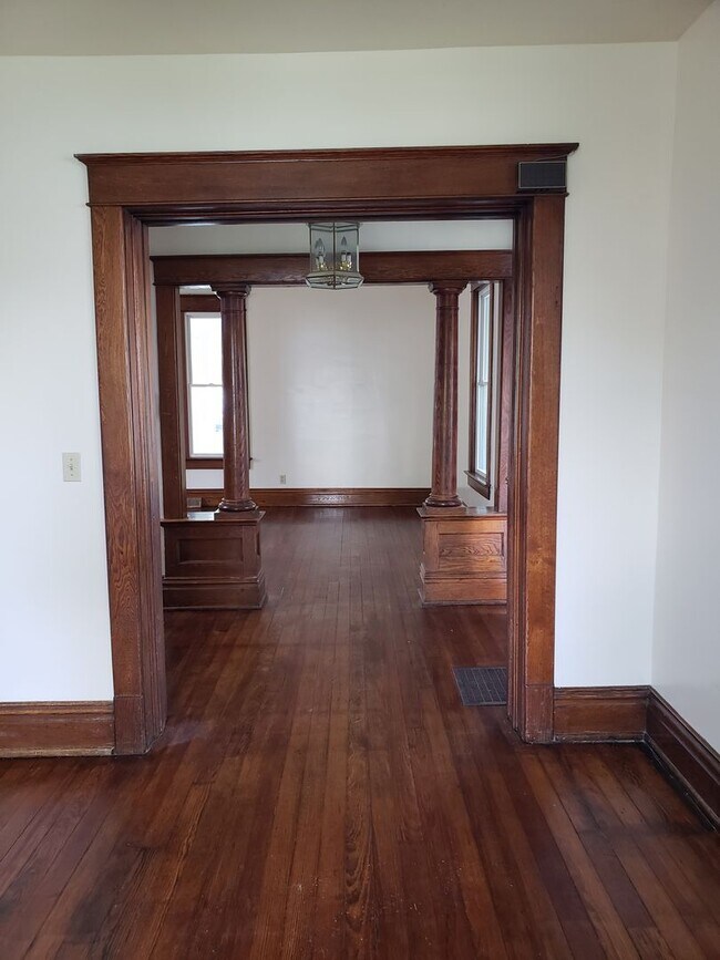 Foto del edificio - 3 BR Near Fort Wayne Zoo