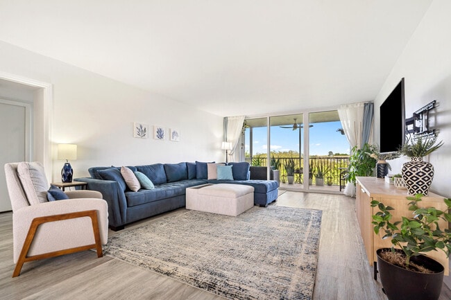 Building Photo - 3900 Oaks Clubhouse Dr