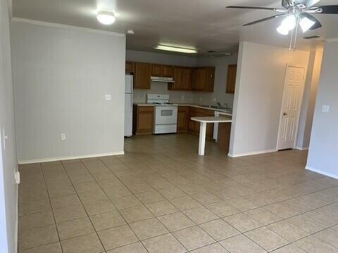 Foto del edificio - 305 N Chicago Ave