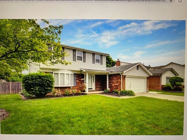 Foto del edificio - 42668 Addison Ave