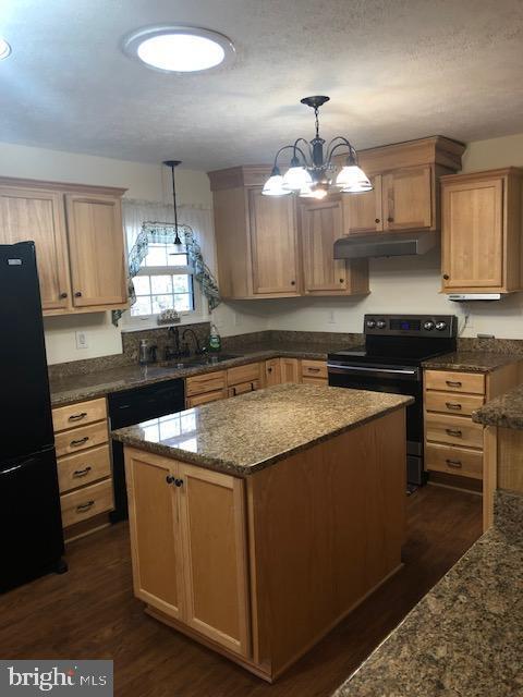 Foto del edificio - 12422 Ridge Rd