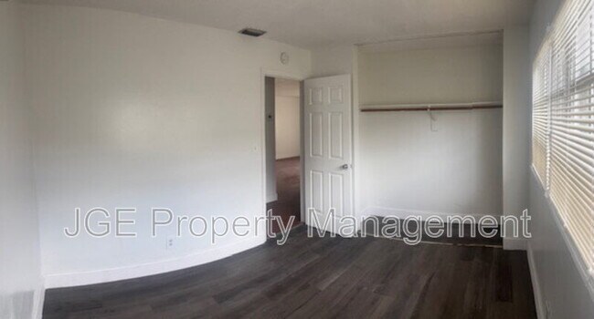 Building Photo - 4000 NW 81st Ave