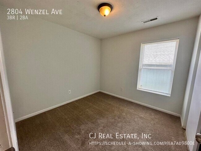 Building Photo - 2804 Wenzel Ave