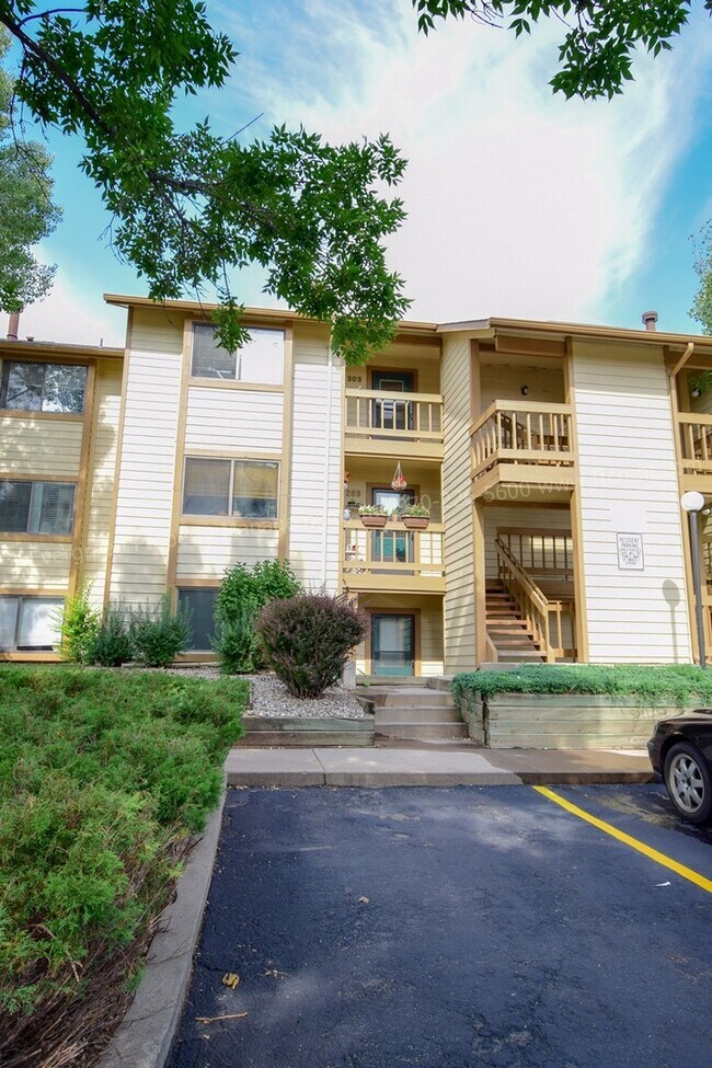 Foto del edificio - 2960 W Stuart St