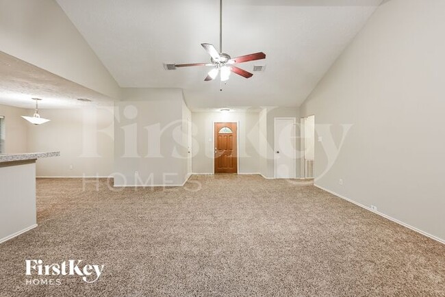 Building Photo - 5510 Stone Creek Dr