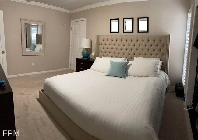 Foto del edificio - 3 br, 2 bath House - 956 E. Century Blvd