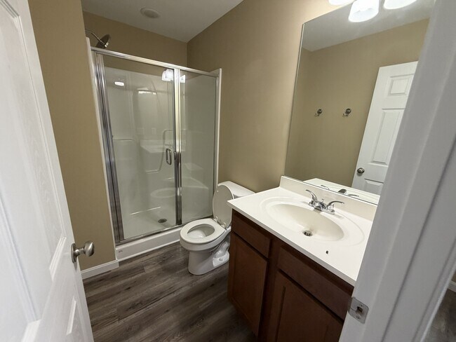 Foto del edificio - 285 Pineview Dr