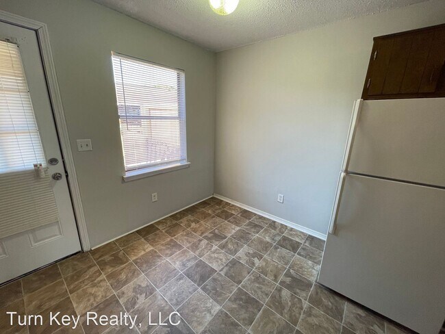 Building Photo - 2 br, 1 bath House - 2302 Grayson Valley C...
