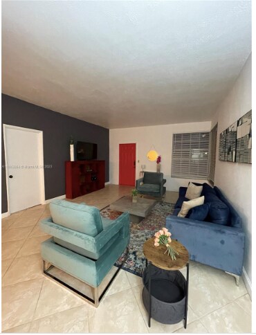 Foto del edificio - 2037 SW 22nd Ter