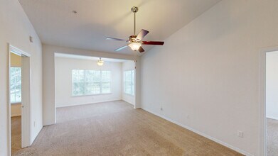 Interior Photo - Ashton at Waterford Lakes