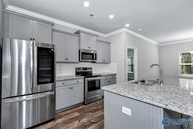 Foto del edificio - 6520 Jacaranda Dr NW