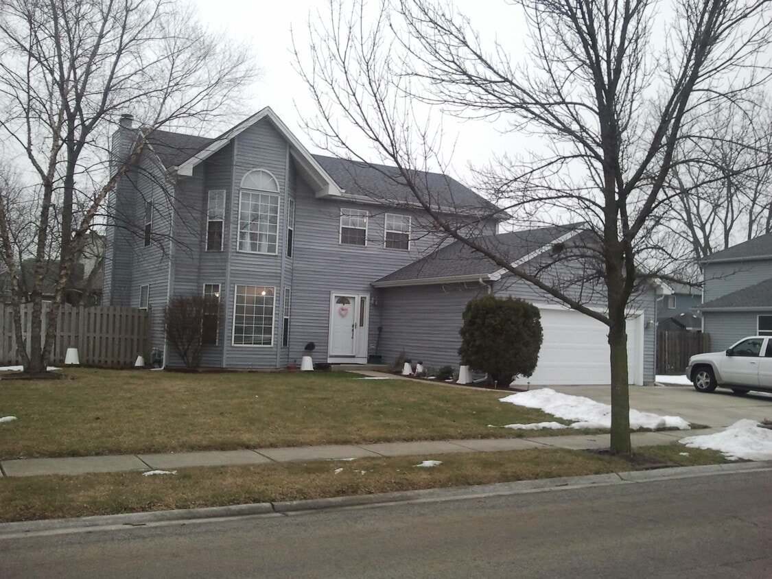 200 Laurie Cir, Bolingbrook, IL 60440 House Rental in Bolingbrook, IL