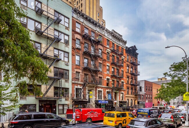 Foto del edificio - 256 W 15th St