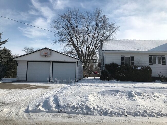 Building Photo - 503 NE 3rd St