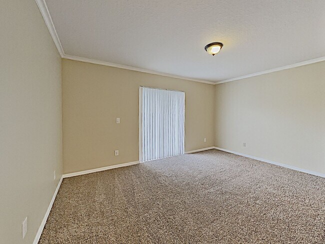Building Photo - 1101 Roan Ct