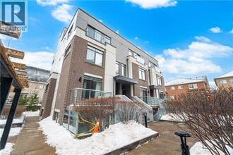 Building Photo - 3062 Sixth Line