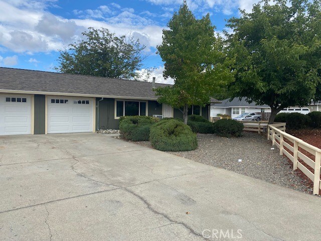 Building Photo - 18745 Magnolia Ct