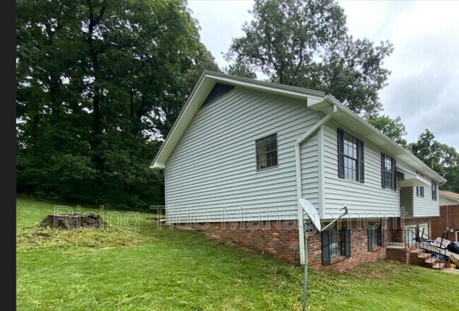 Foto del edificio - 450 Westchester Dr