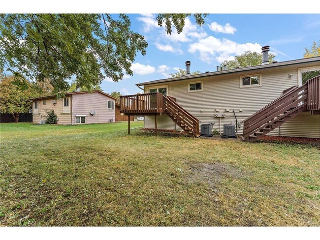 Building Photo - 6445 Douglas Dr N