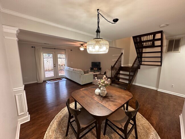 Foto del edificio - 1350 Maple Shade Lane