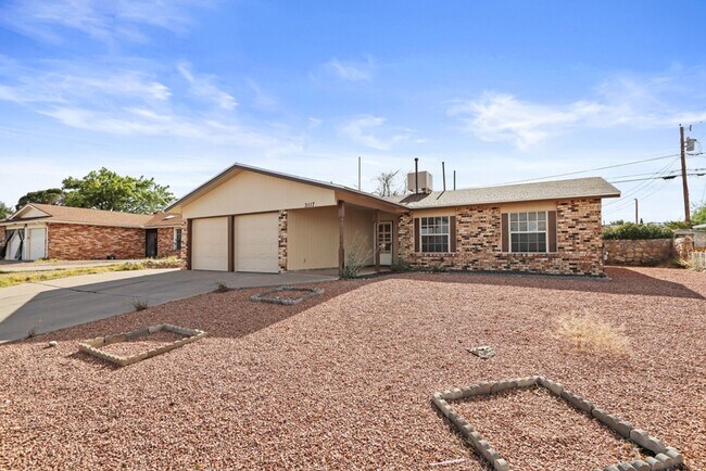 Foto del edificio - Beautiful brick home in the Vista Del Sol ...