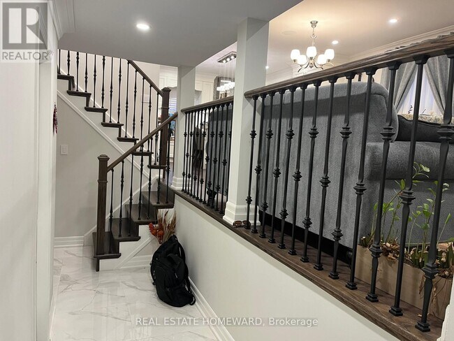 Photo du bâtiment - 33 Braeburn Dr