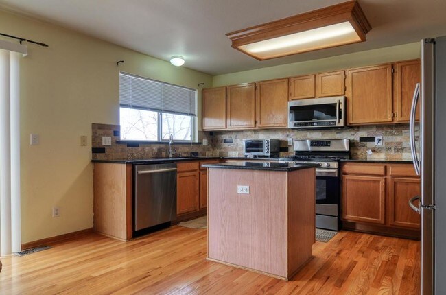 Foto del edificio - 16279 HedgeWay Dr