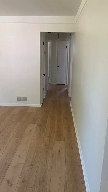 Foto del edificio - 21817 Weller Ave