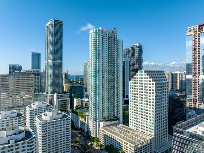 923 Brickell Ave Miami, FL 33131 - The Plaza on Brickell