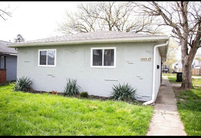 Foto del edificio - 2887 Atwood Ter