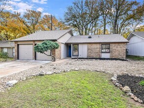 Building Photo - 10055 Woodland Village Dr