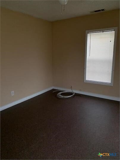 Building Photo - 205 W Vardeman Ave