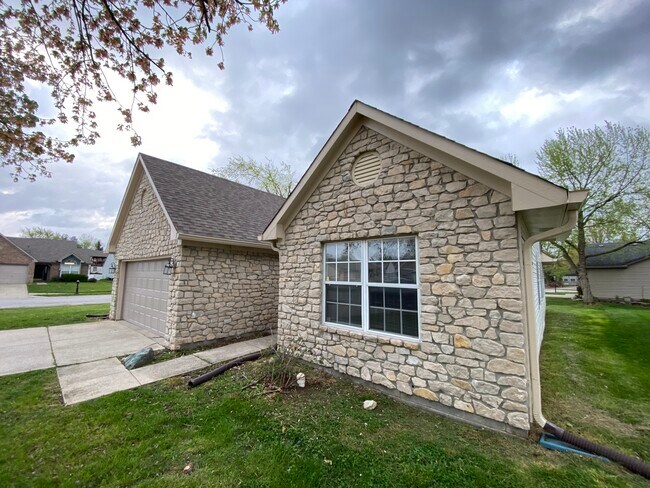 Building Photo - 6065 Countrybrook Rd