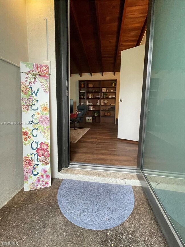 Foto del edificio - 3 br, 2 bath House - 11534 NE 13th Ave