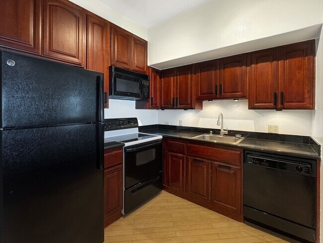 Foto del edificio - Bay Views High-Rise Living | Pacific Park ...