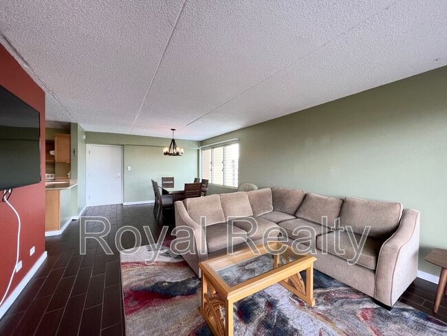 Photo - 2533 Ala Wai Blvd House