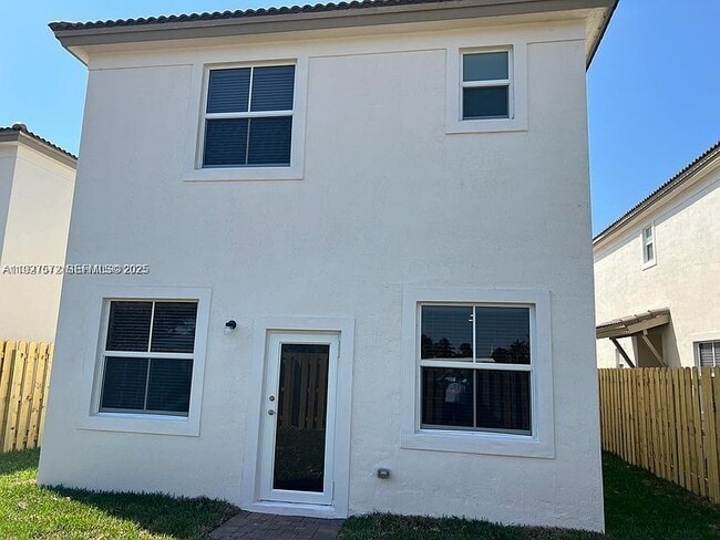 Foto del edificio - 2281 NW 131st Cir